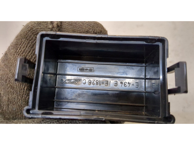 Блок реле  Lincoln Navigator 2002-2006         