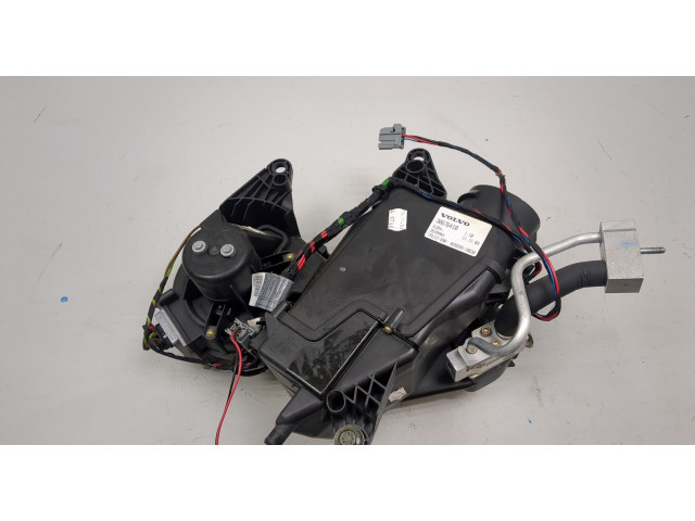 Моторчик печки  Volvo XC90 2002-2006        