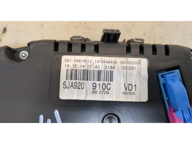 Панель приборов Skoda Rapid