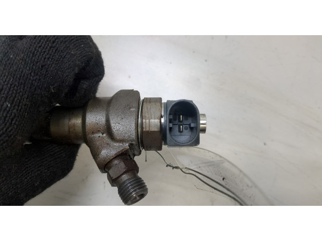 Форсунка топливная Volkswagen Golf 6 2009-2012 03L130277J