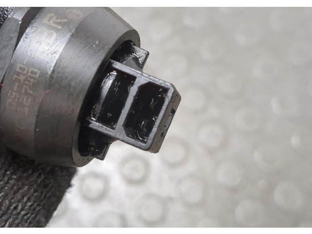 Форсунка топливная  Volkswagen Touareg 2002-2007    070130073N     