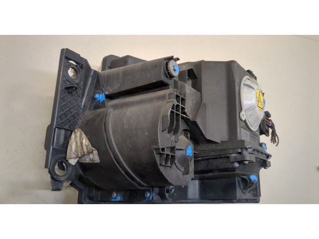 Фара передняя Land Rover Discovery 3 2004-2009 правая