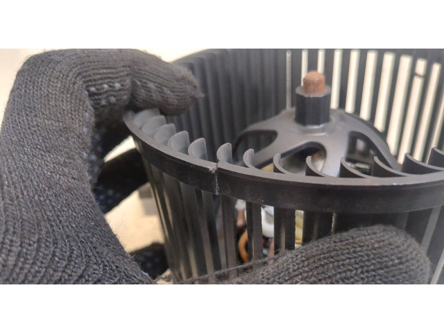 Моторчик печки  Volkswagen Lupo        