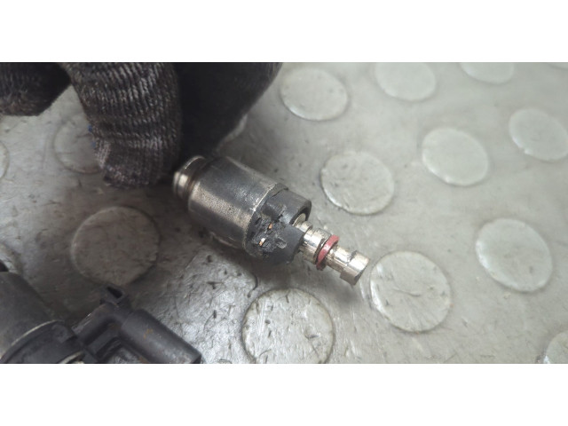 Форсунка топливная  Volkswagen Tiguan 2016-2021    05E133320     