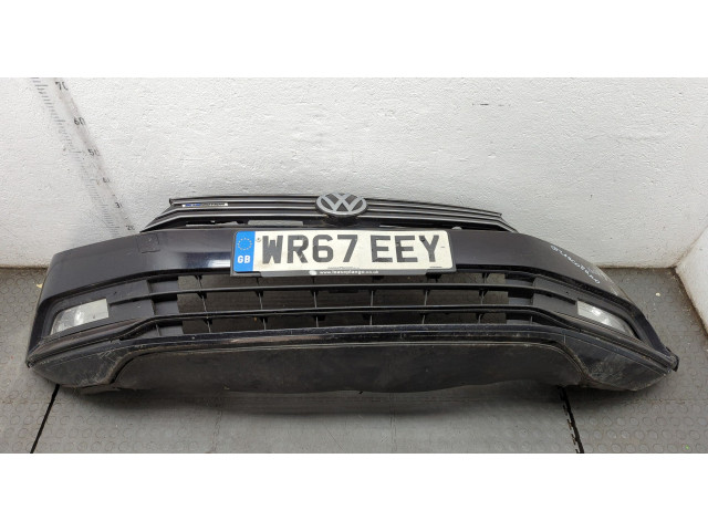 Решетка радиатора  Volkswagen Passat 8 2015-          