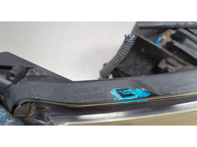 Фара передняя  Toyota iQ правая 