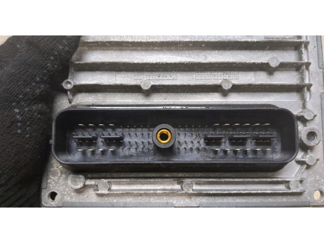 Блок управления двигателем Volvo S40 2004-