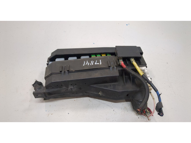 Блок предохранителей Mazda Tribute 2001-2007