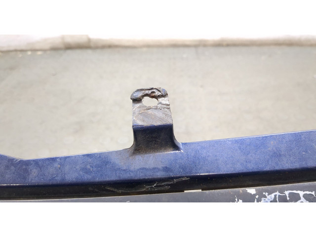 Решетка радиатора Mitsubishi L200 1996-2006