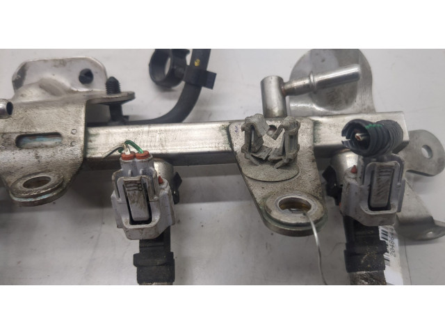 Форсунка топливная Dacia Sandero 2013-2020 166004787R, 175201470R