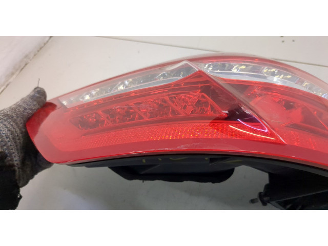 Задний фонарь