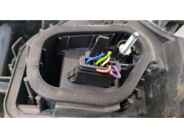 Задний фонарь