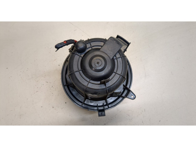 Моторчик печки  Citroen C4 Cactus        