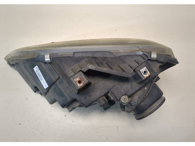 Фара передняя  Chrysler Pacifica 2003-2008 правая 