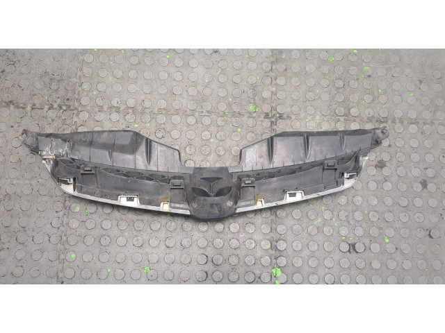 Решетка радиатора  Mazda 5 (CR) 2005-2010            