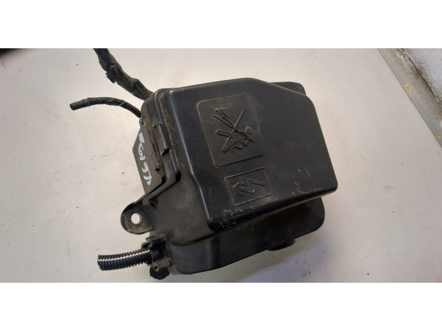 Блок предохранителей  Dacia Logan 2012-2016         