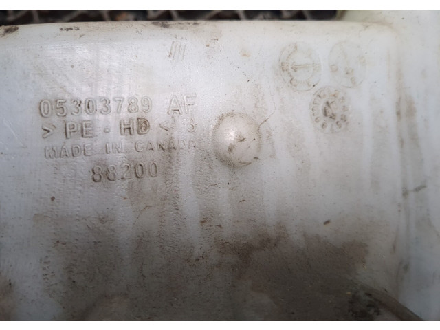 Бачок омывателя  Jeep Patriot 2007-2010 05303789af    