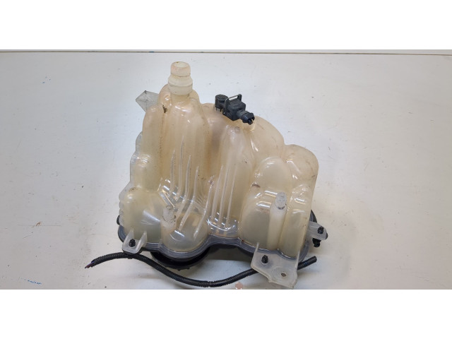 Бачок расширительный Jaguar XE 2015-