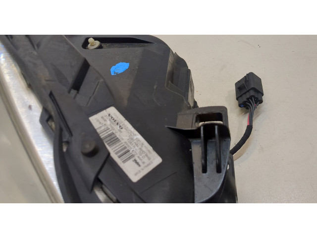 Фара передняя  Volvo V60 2010-2018 правая 