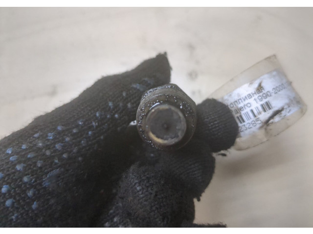 Форсунка топливная Mitsubishi Pajero 1990-2000