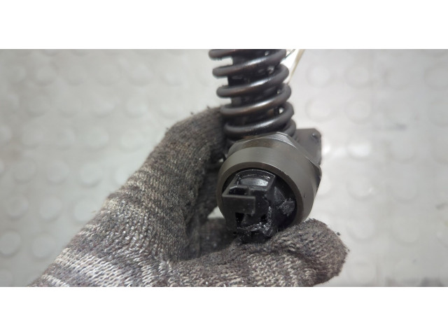 Форсунка топливная  Skoda Fabia 2007-2014    038130073AG     