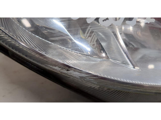 Фара передняя Skoda Fabia 2007-2014 правая