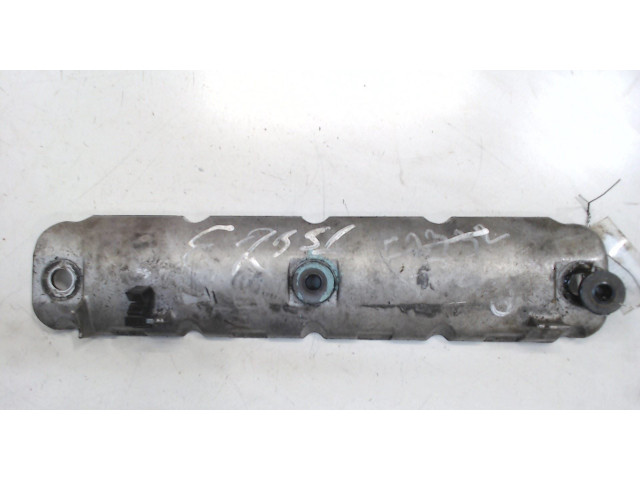 Клапанная крышка двигателя ДВС Nissan Primastar 1.9