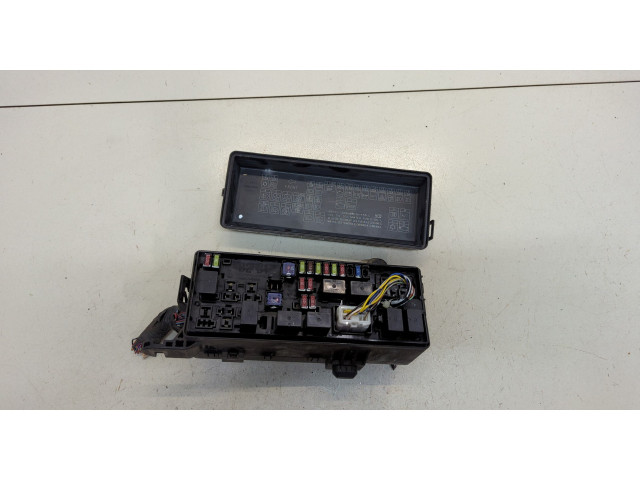 Блок предохранителей Mitsubishi L200 2006-2015