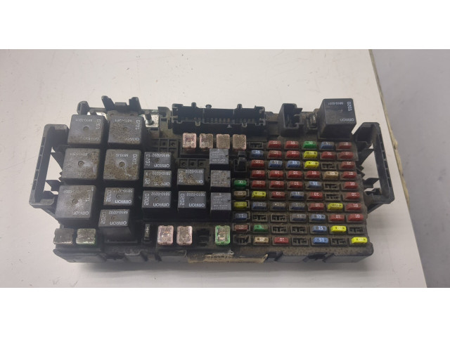 Блок предохранителей Hummer H3 3.5