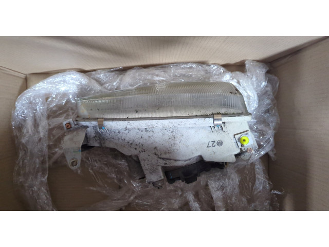 Фара передняя  Toyota Corolla 1992-1997 правая 