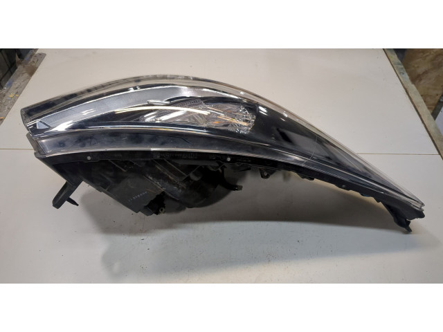 Фара передняя  Renault Trafic 2014-2021 правая 