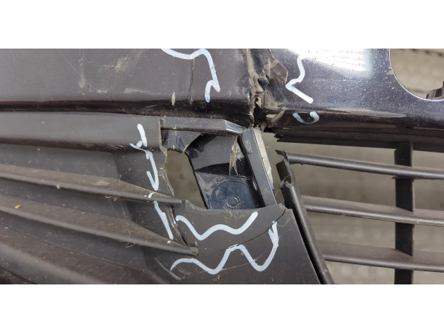 Бампер  Volkswagen Golf 6 2009-2012 передний   5K0807079