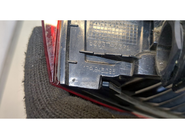 Задний фонарь