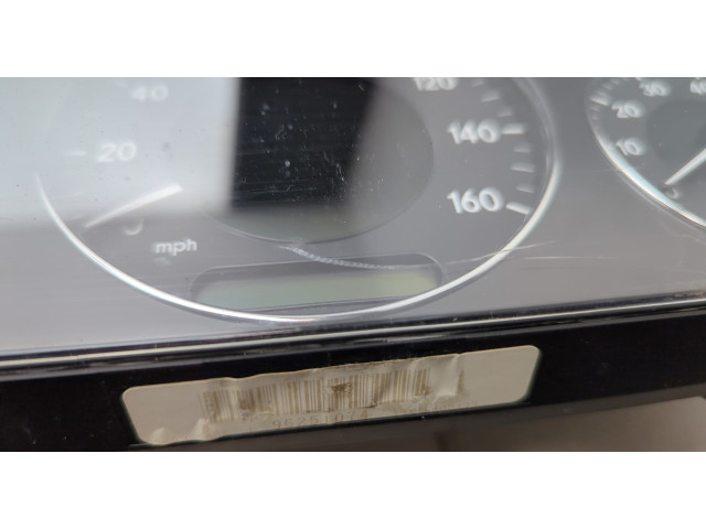 Панель приборов  Mercedes E W211 2002-2009            