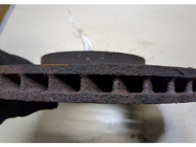 Диск тормозной Volvo S60 2000-2009 2.0 передний