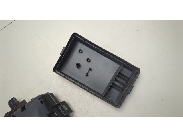 Блок предохранителей  Skoda SuperB 2015-2025         