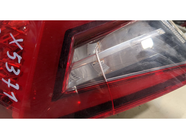 Задний фонарь          