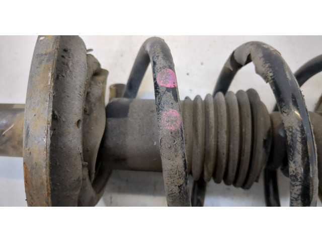 Стойка амортизатора  Dacia Sandero 2012-2020      