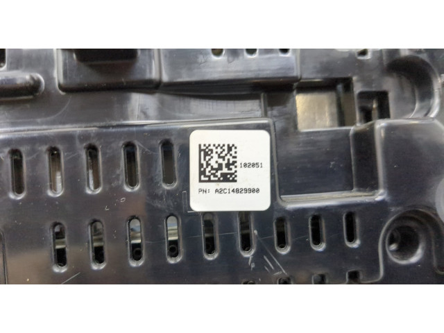 Панель приборов  Mercedes GLC X253 2015-2022       A2059007433, A2059014215, A2059048800, A2049024318     