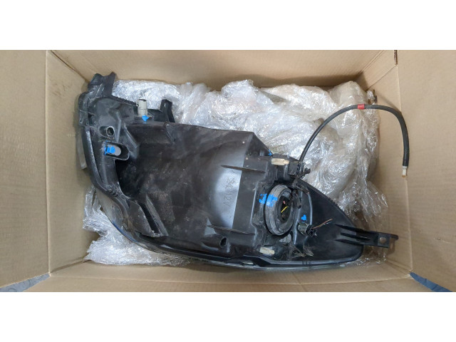 Фара передняя  Nissan Note E11 2005-2013 правая 