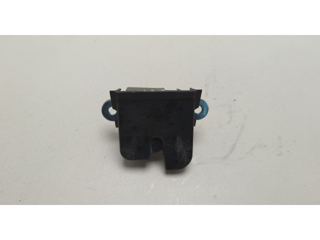 Замок багажника Volkswagen Golf Plus