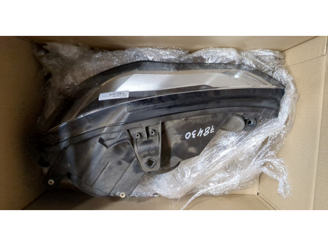 Фара передняя  Audi A3 (8V) 2012-2020 левая 