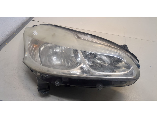 Фара передняя  Peugeot 208 2012-2019 правая 