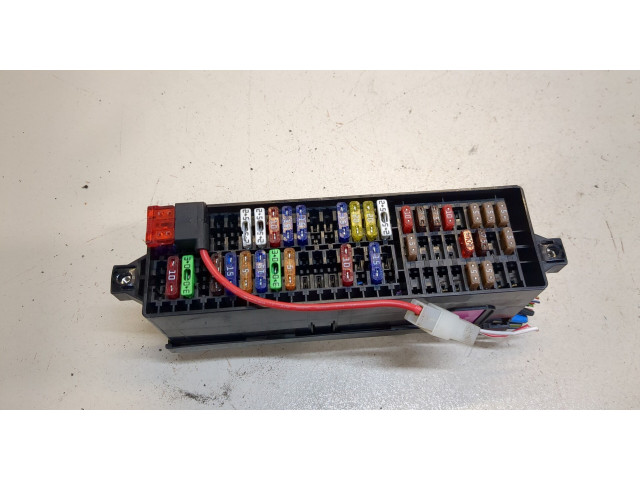 Блок предохранителей Skoda Roomster 2006-2010 1.4