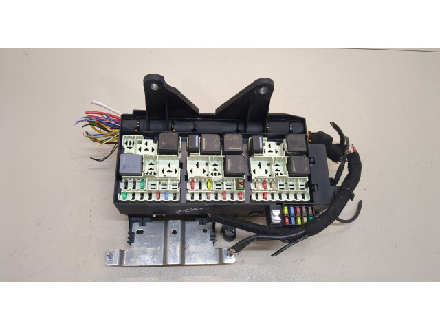 Блок предохранителей Jaguar XE 2015-