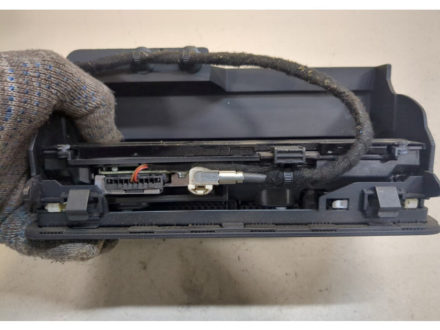 Дисплей бортового компьютера  Audi Q3 2014-2018        