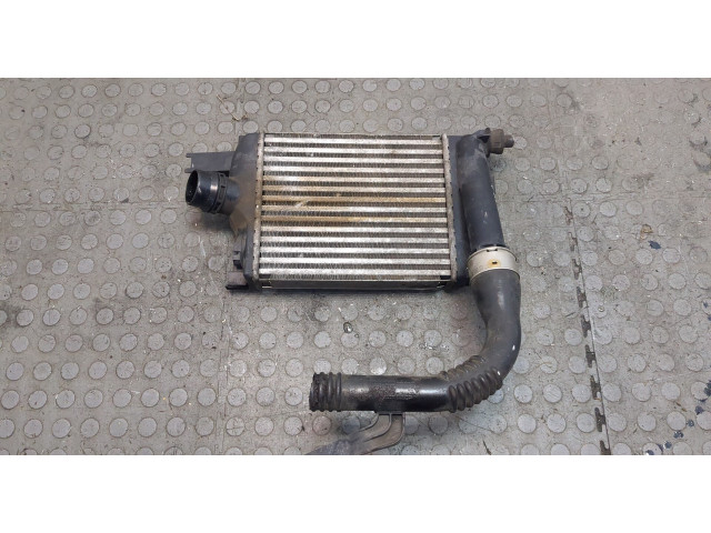 Интеркулер Dacia Sandero 2012-