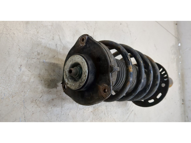 Стойка амортизатора  Volkswagen Passat 7 2010-2015 Европа      