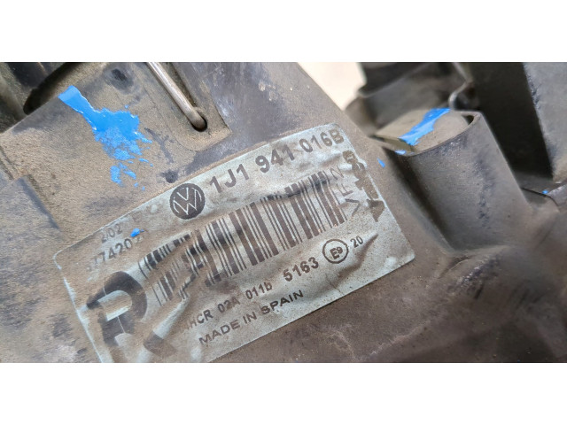 Фара передняя Volkswagen Golf 4 1997-2005 правая