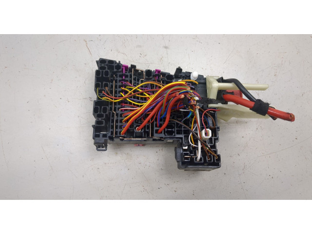 Блок предохранителей Audi Q3 2018-